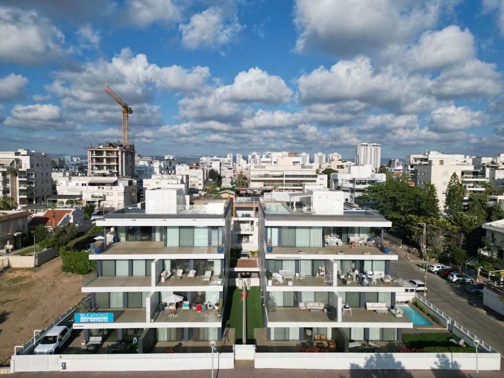 מעפילים 15 נהריה — דקורל קונסטרקשן